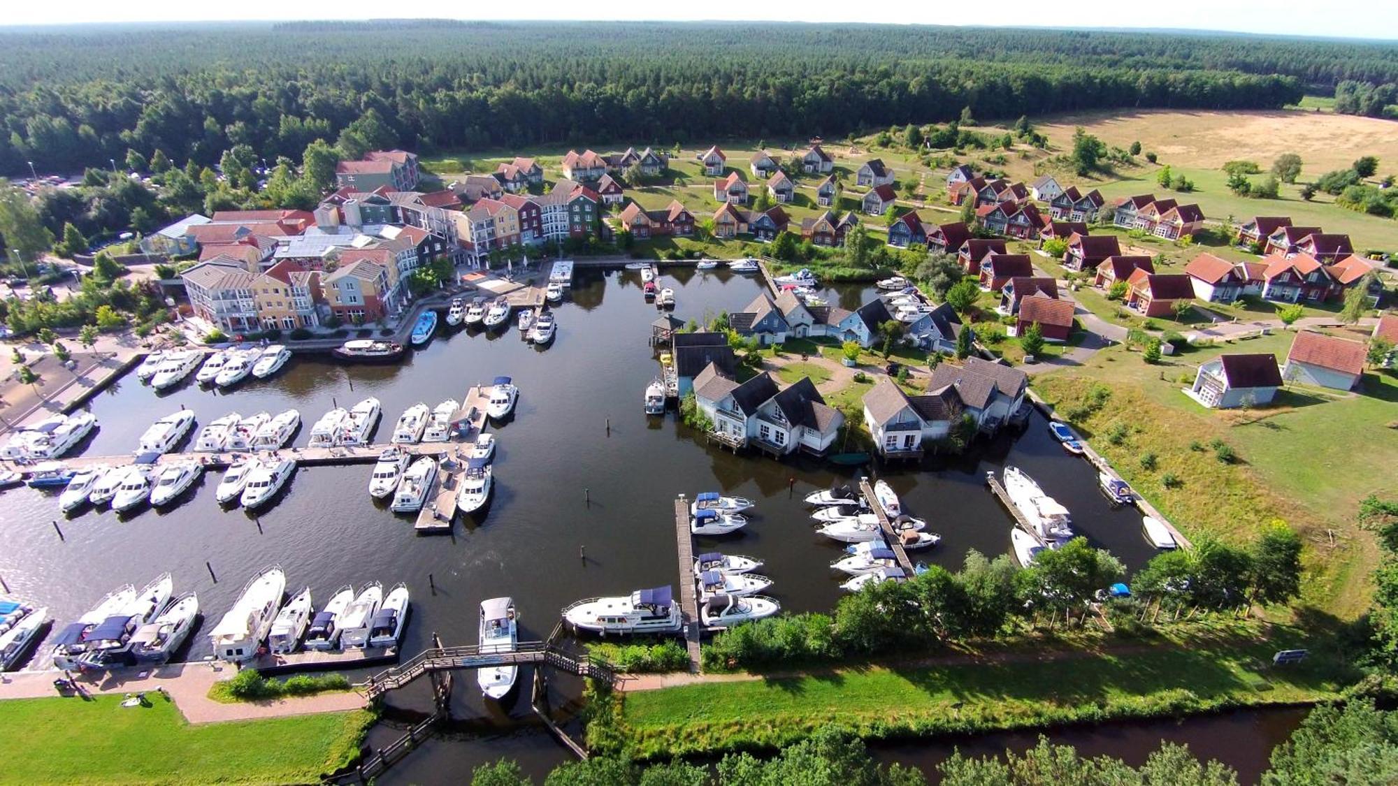 Precise Resort Marina Wolfsbruch Rheinsberg Esterno foto
