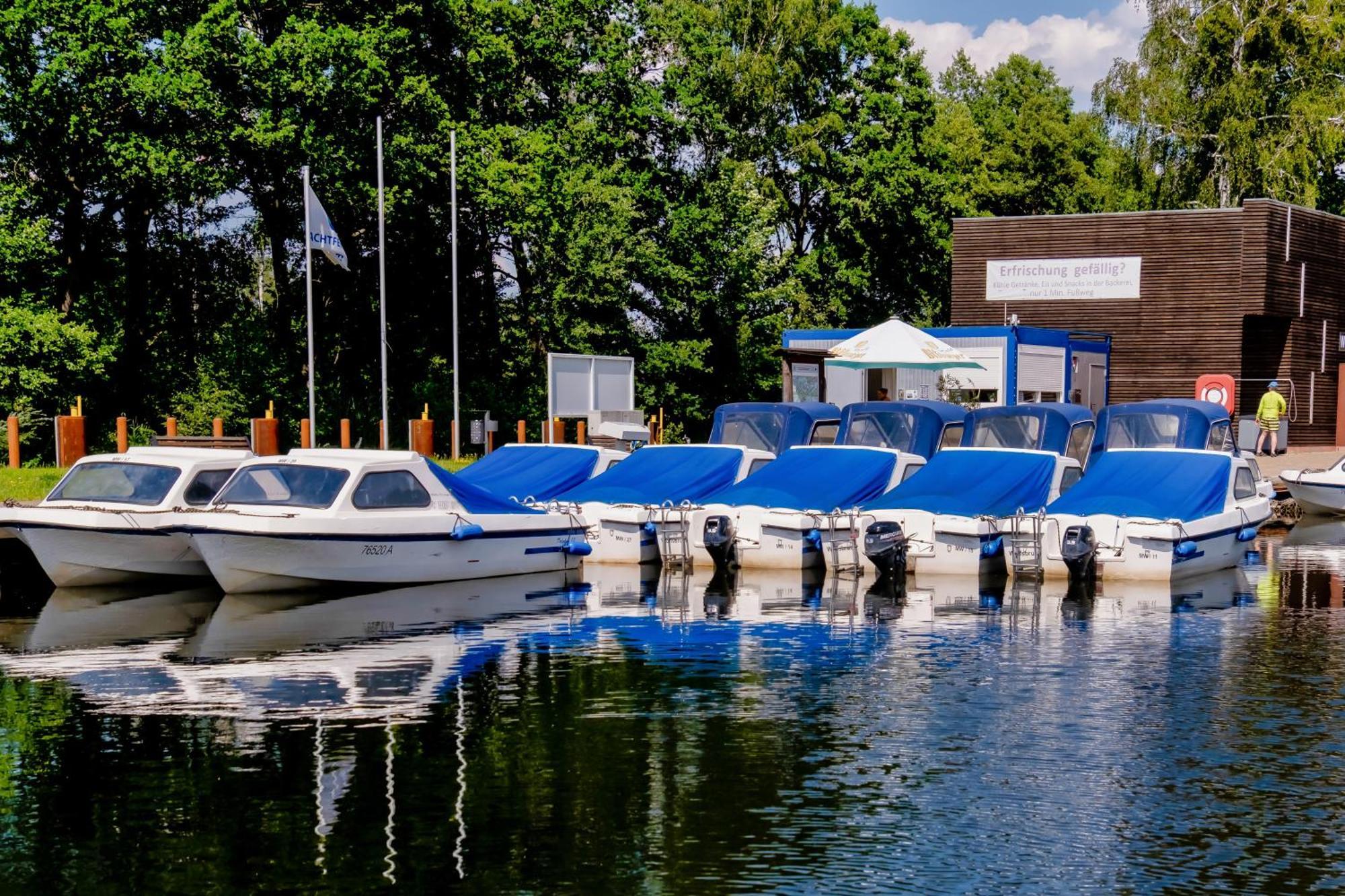 Precise Resort Marina Wolfsbruch Rheinsberg Esterno foto