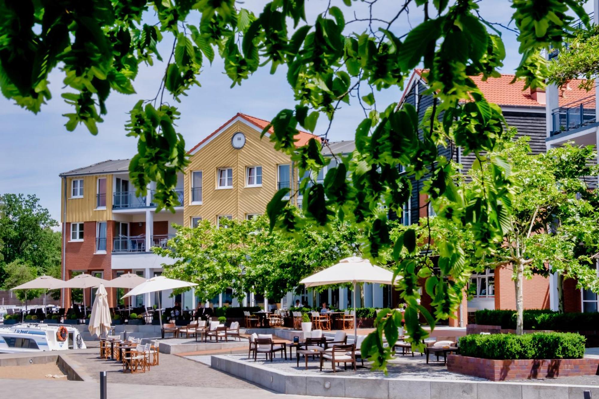 Precise Resort Marina Wolfsbruch Rheinsberg Esterno foto